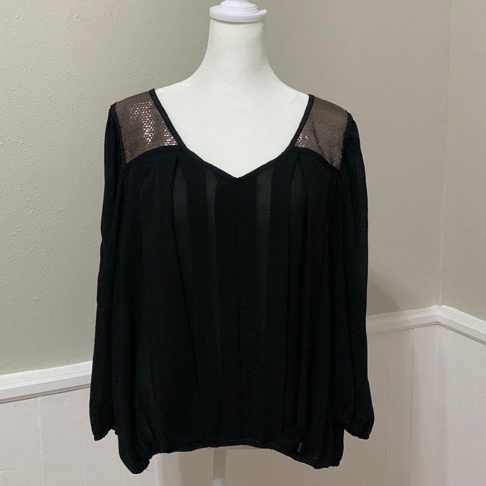Sophie Max black top with decorative sequins on shoulders. Size Medium.